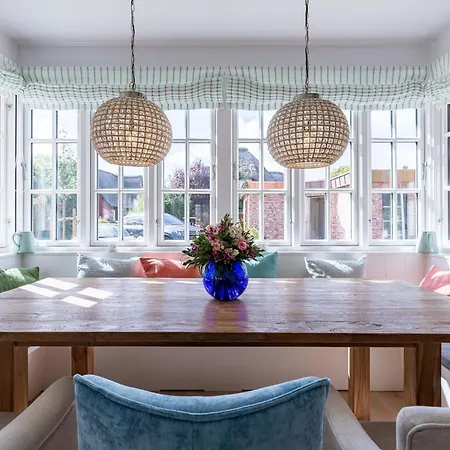Ferienhaus Emmas Hues *