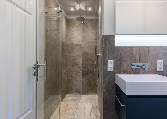 Semesterbostad Emmas Hues Oldsum