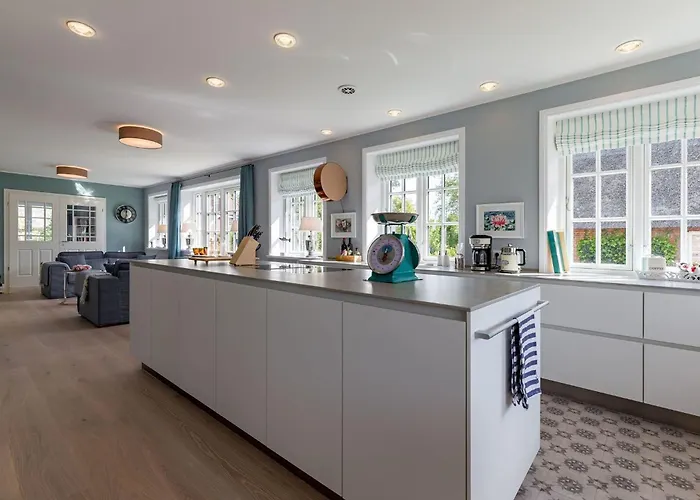 Semesterbostad Emmas Hues *